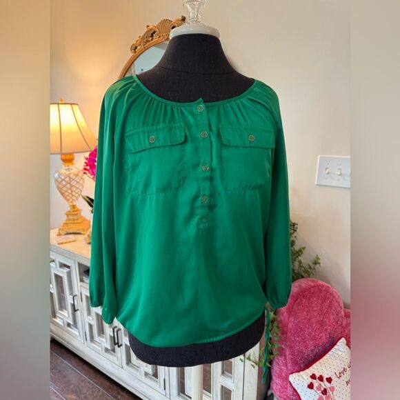 New York and Company Green blouse size small - Picture 1 of 5